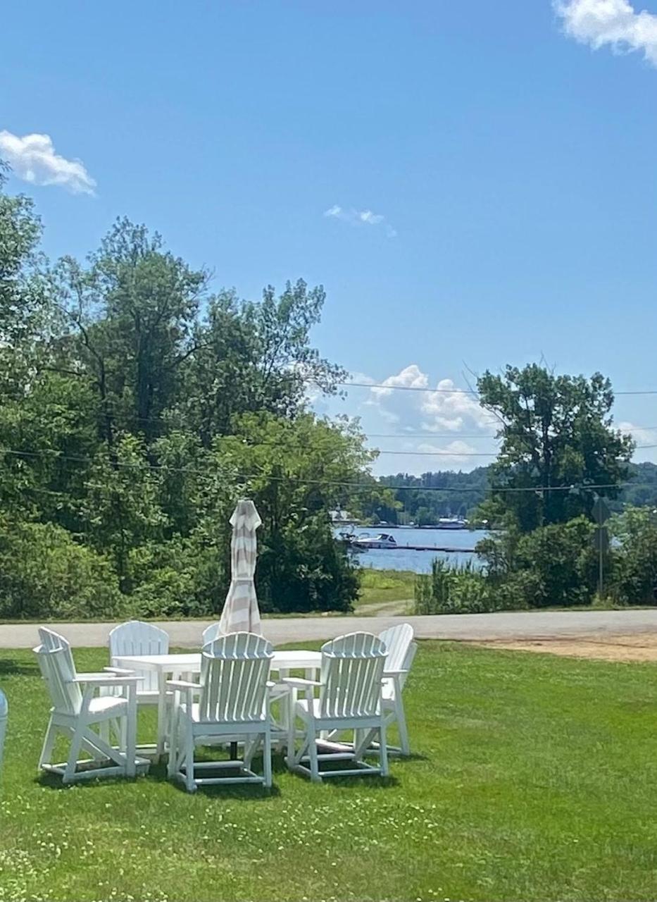 Appartement Beach House - On Lake Time à Newport Extérieur photo